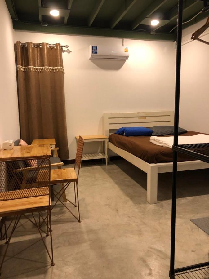 블루핀 게스트하우스 방콕 외부 사진